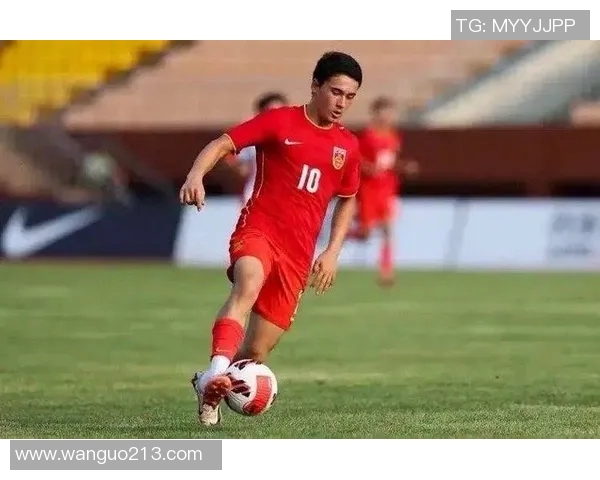 国足U16迎战菲律宾队全力争胜展现青春风采与拼搏精神